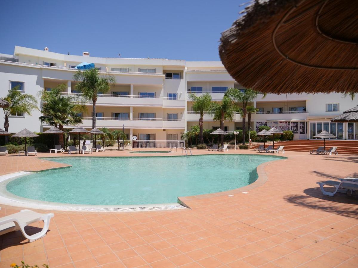 Large Penthouse Near Porto De Mos Beach With Magnificent Views In Lagos Bagian luar foto